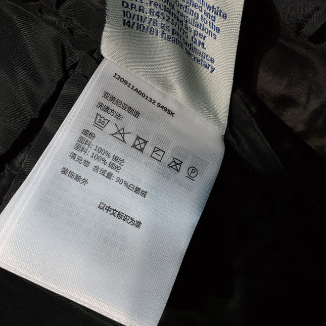 MONCLER 25S COAT IN BLACK 053