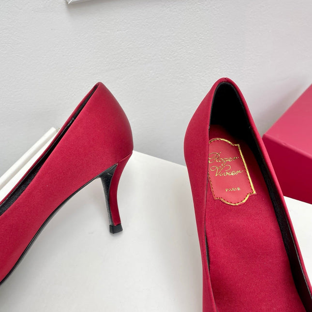 EFFLORESCENCE PUMPS IN RED GLITTER FABRIC