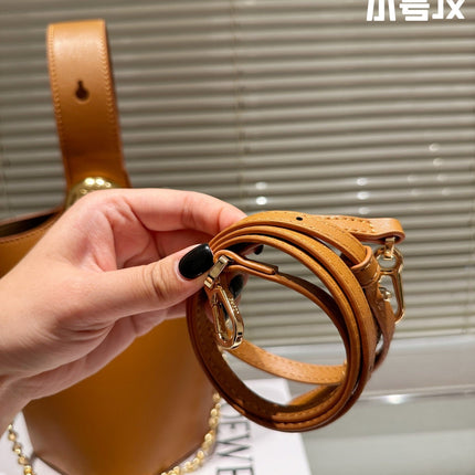 LOE MINI 19 PEBBLE BUCKET IN OAK MELLOW CALFSKIN