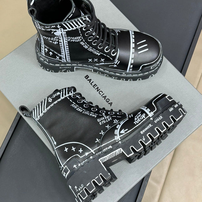 CHUNKY BOOTS IN BLACK SMOOTH CALFSKIN WHITE PRINT