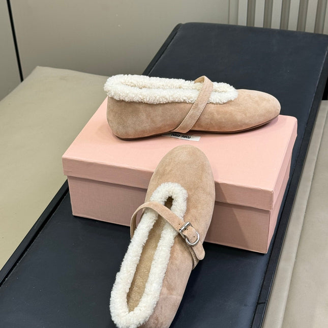 ALAIA 25S MARY JANE SHEARLING FLATS IN LIGHT BROWN SUEDE