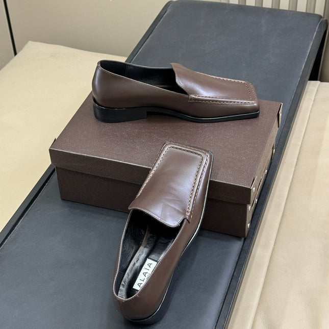 ALAIA 25S SQUARE TOE LOAFER IN BROWN CALFSKIN