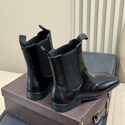 ALAIA 25S SQUARE TOE CHELSEA ANKLE BOOTS SHOES IN BLACK GLOSSY CALFSKIN