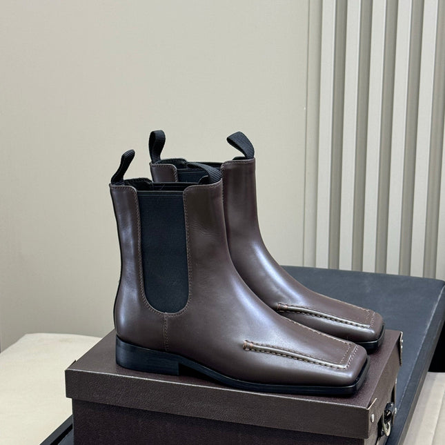 ALAIA 25S SQUARE TOE CHELSEA ANKLE BOOTS SHOES IN BROWN CALFSKIN