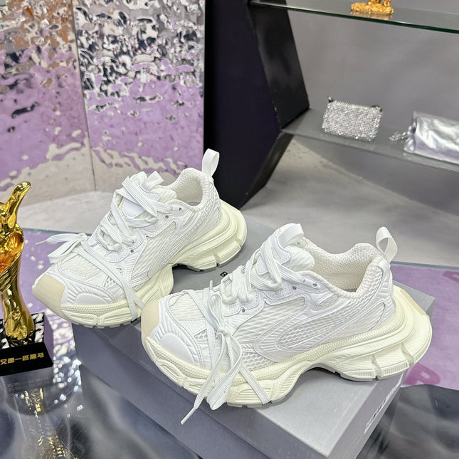 3XL SNEAKER IN WHITE MESH AND POLYURETHANE