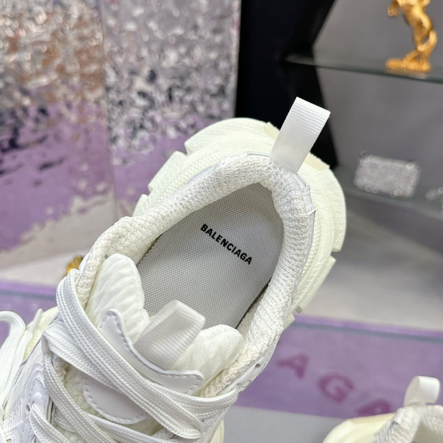 3XL SNEAKER IN WHITE MESH AND POLYURETHANE