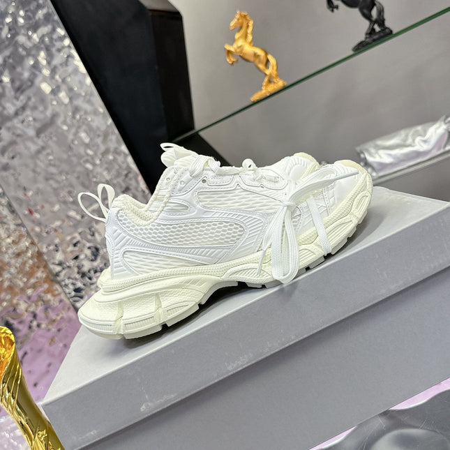 3XL SNEAKER IN WHITE MESH AND POLYURETHANE