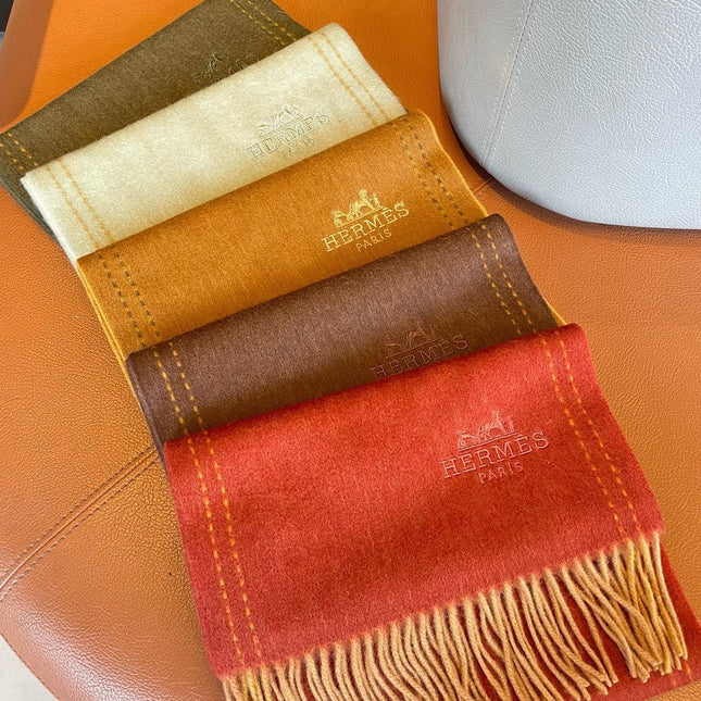 UNIE BRODEE GM MUFFLER IN SCARLET RED CASHMERE