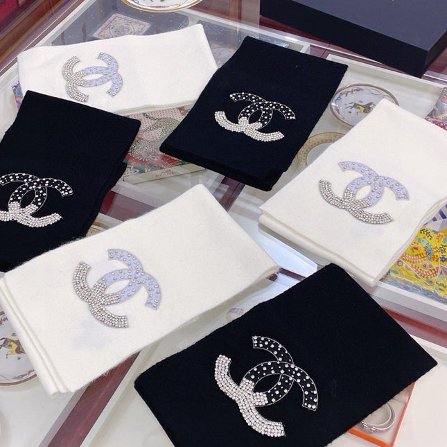 SCARF 180 CM IN WHITE CASHMERE WITH RHINSTONES 393227