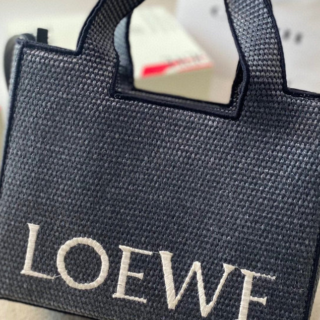 LOE LARGE 32 FONT TOTE IN BLACK RAFFIA