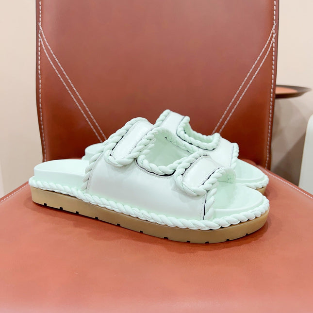 REFINED DAD SANDAL IN PISTACHIO GREEN LAMBSKIN MULE