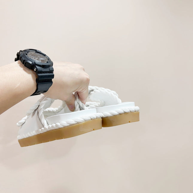 REFINED DAD SANDAL IN WHITE LAMBSKIN MULE