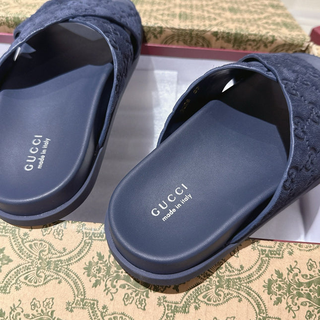 GG SLIDES IN NAVY BLUE SUEDE WITH EMBOSSED LOGO STYLE 10