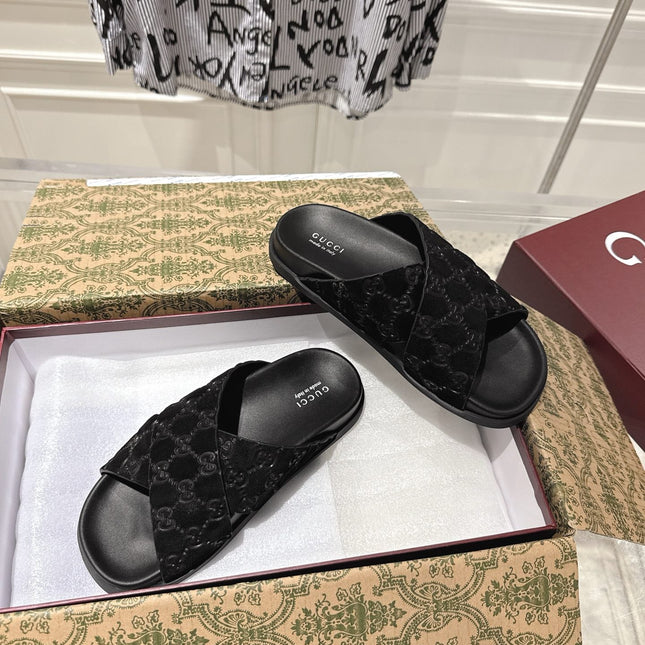 GG SLIDES IN BLACK SUEDE WITH EMBOSSED LOGO STYLE 6