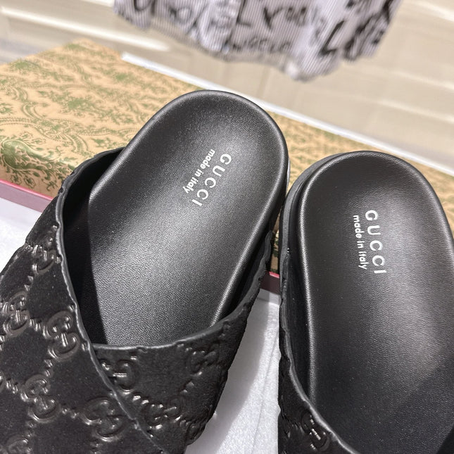 GG SLIDES IN BLACK SUEDE WITH EMBOSSED LOGO STYLE 6