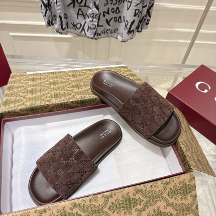 GG SLIDES IN DARK BROWN SUEDE WITH EMBOSSED LOGO STYLE 1