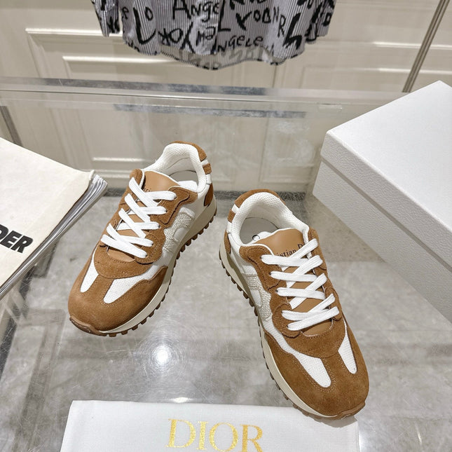 DIOR 25S C'EST DIOR SNEAKER IN WHITE HAZELNUT CALFSKIN AND SUEDE