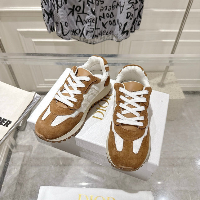 DIOR 25S C'EST DIOR SNEAKER IN WHITE HAZELNUT CALFSKIN AND SUEDE