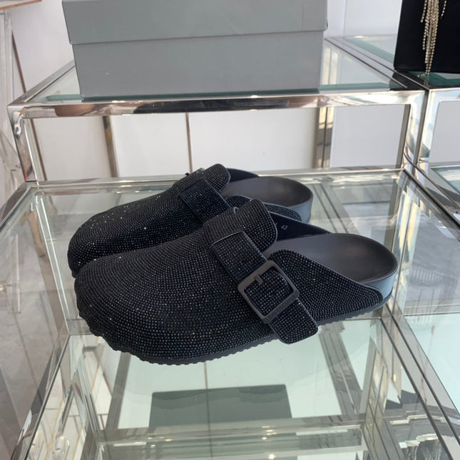 BIRKENSTOCK CLOG ATTACHED RHINESTONES IN BLACK CALFSKIN