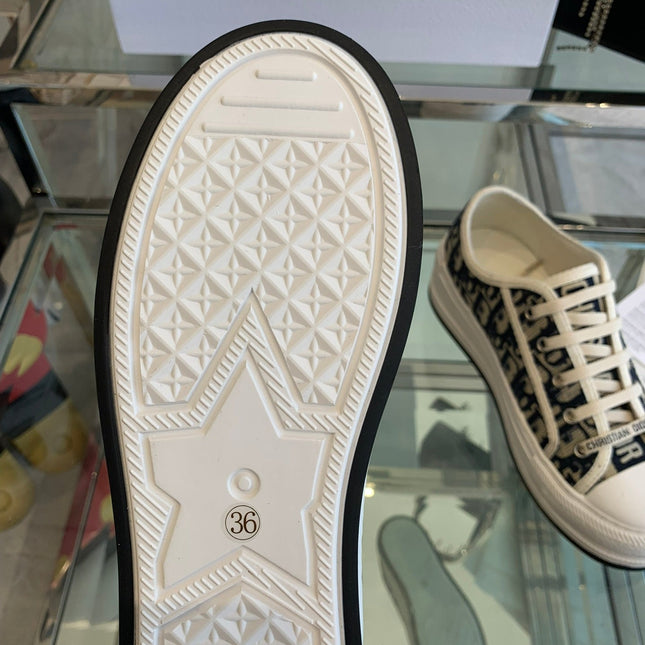 WALK'N PLATFORM SNEAKER IN BLACK MIX CAMEL BROWN EMBROIDERY ICONIC PATTERNS FABRIC