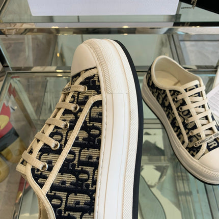 WALK'N PLATFORM SNEAKER IN BLACK MIX CAMEL BROWN EMBROIDERY ICONIC PATTERNS FABRIC