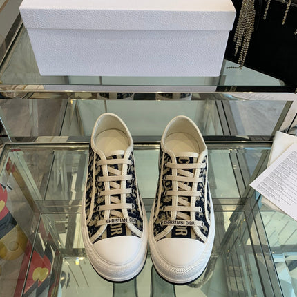 WALK'N PLATFORM SNEAKER IN BLACK MIX CAMEL BROWN EMBROIDERY ICONIC PATTERNS FABRIC