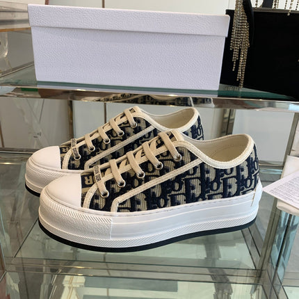 WALK'N PLATFORM SNEAKER IN BLACK MIX CAMEL BROWN EMBROIDERY ICONIC PATTERNS FABRIC