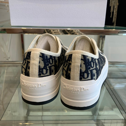 WALK'N PLATFORM SNEAKER IN BLACK MIX CAMEL BROWN EMBROIDERY ICONIC PATTERNS FABRIC