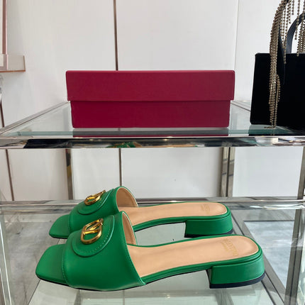 VLTN HIGH HEEL 25S 30 MM IN GREEN LAMBSKIN WITH GOLD HARDWARE