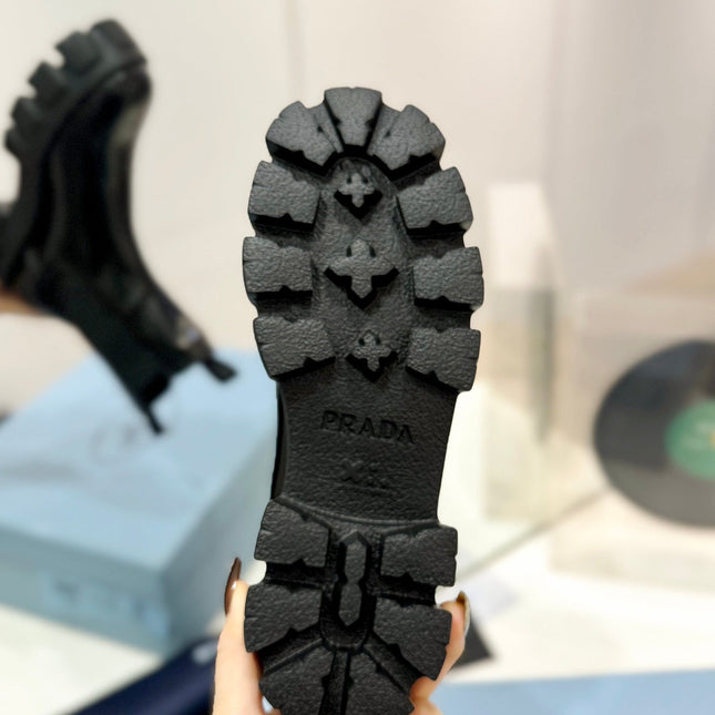 PRA MONOLITH BRUSHED LEATHER BOOTIES BLACK