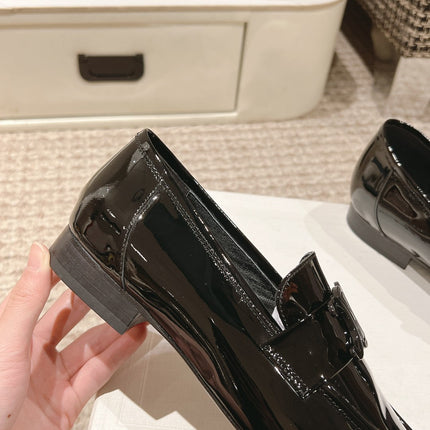 TRIOMPHE LOAFER IN BLACK PATENT CALFSKIN