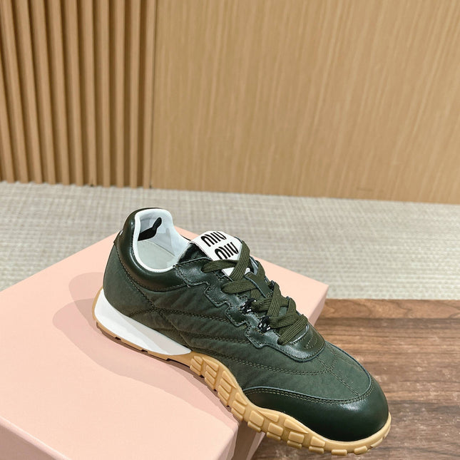 RUNNING SNEAKERS IN ARMY GREEN LAMBSKIN AND FABRIC ANTI-SLIP RUBBER SOLE