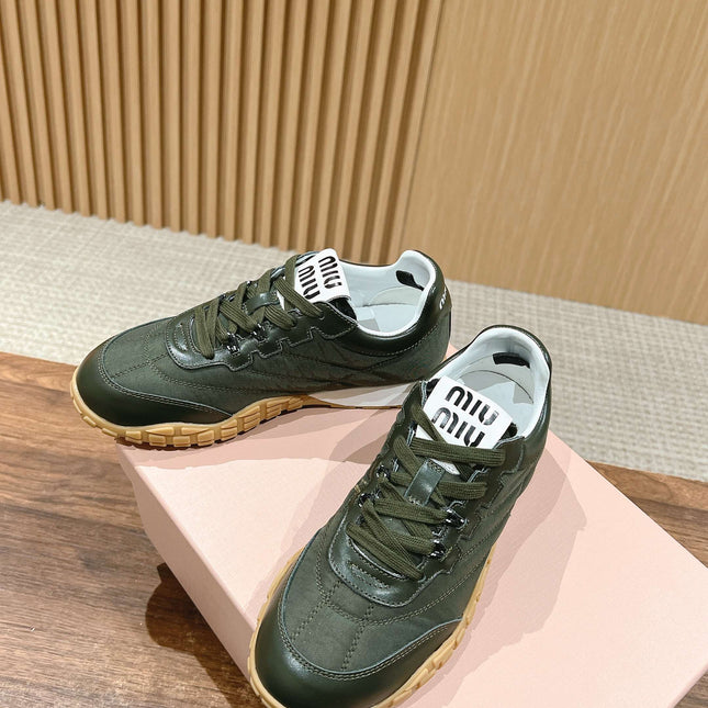 RUNNING SNEAKERS IN ARMY GREEN LAMBSKIN AND FABRIC ANTI-SLIP RUBBER SOLE