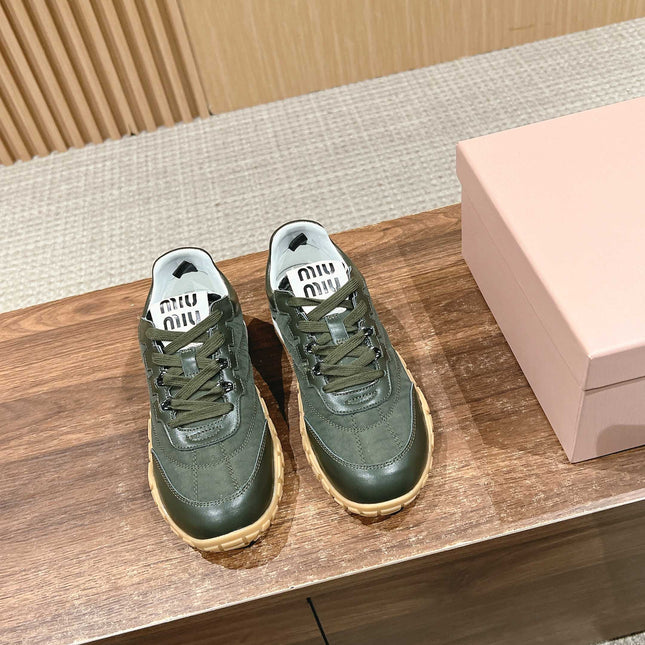 RUNNING SNEAKERS IN ARMY GREEN LAMBSKIN AND FABRIC ANTI-SLIP RUBBER SOLE