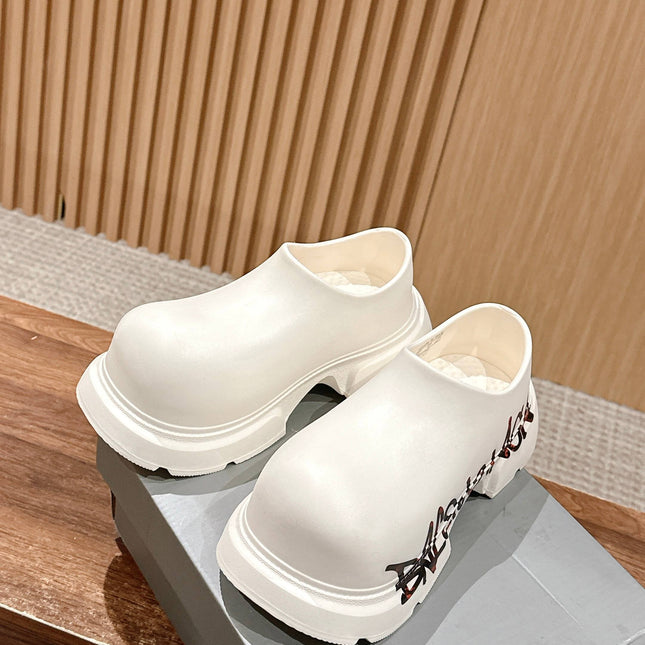 GRAFFITI THICK-SOLED CHEF SHOES IN WHITE RUBBER