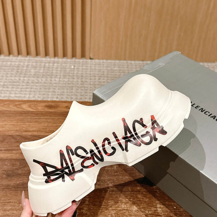 GRAFFITI THICK-SOLED CHEF SHOES IN WHITE RUBBER