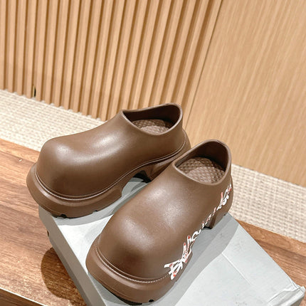 GRAFFITI THICK-SOLED CHEF SHOES IN BROWN RUBBER