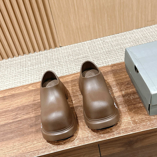 GRAFFITI THICK-SOLED CHEF SHOES IN BROWN RUBBER