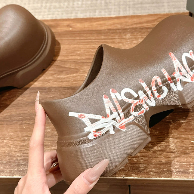 GRAFFITI THICK-SOLED CHEF SHOES IN BROWN RUBBER