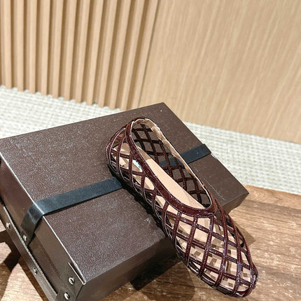 ALAIA MESH BALLET FLATS 25S IN DARK RED LAMBSKIN