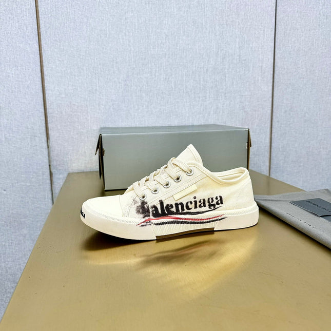 SNEAKERS IN WHITE CANVAS GRAFFITI LOGO