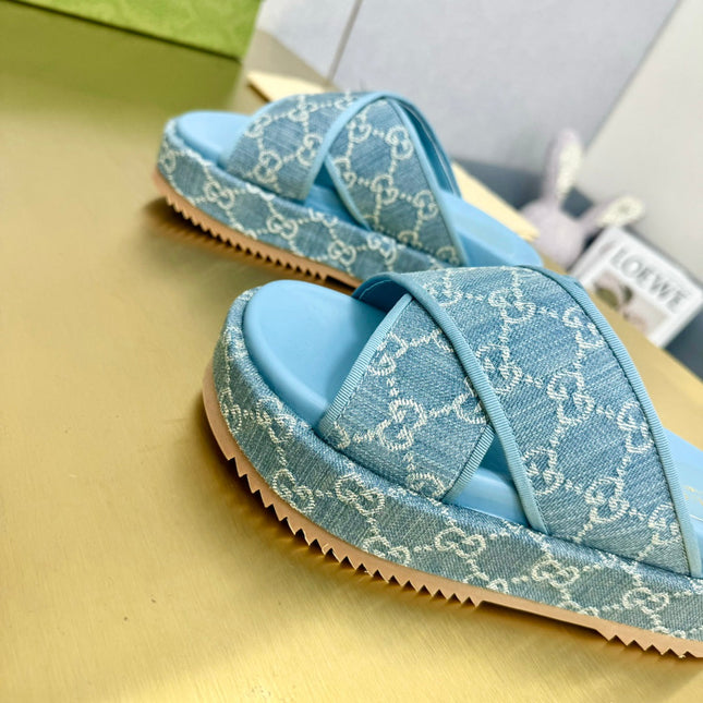 GG SLIDE SANDAL SKY CANVAS CROSS STRAPS