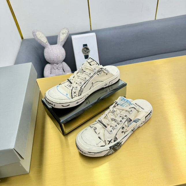 SKETCH SNEAKER MULES IN BEIGE CANVAS