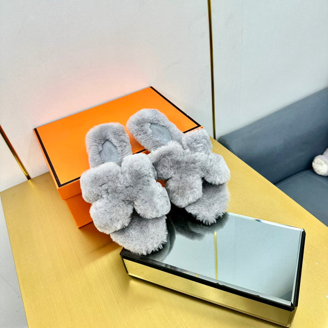0RAN SHEARLING SANDALS SILVER GRAY