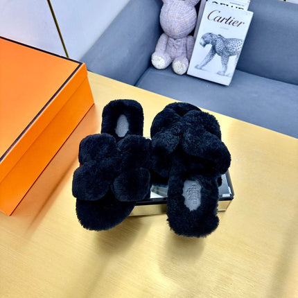ORAN SHEARLING SANDALS BLACK