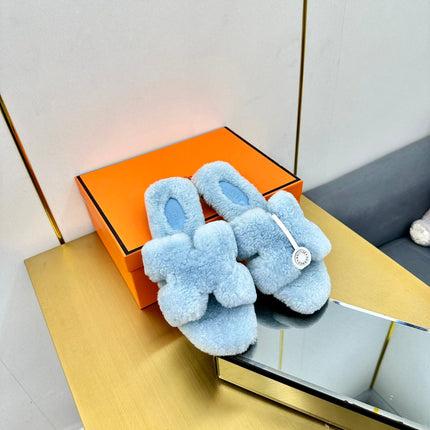 0RAN SHEARLING SANDALS POWDER BLUE