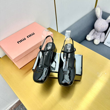 T-STRAPS SLINGBACK PUMPS IN BLACK GLOSSY LAMBSKIN