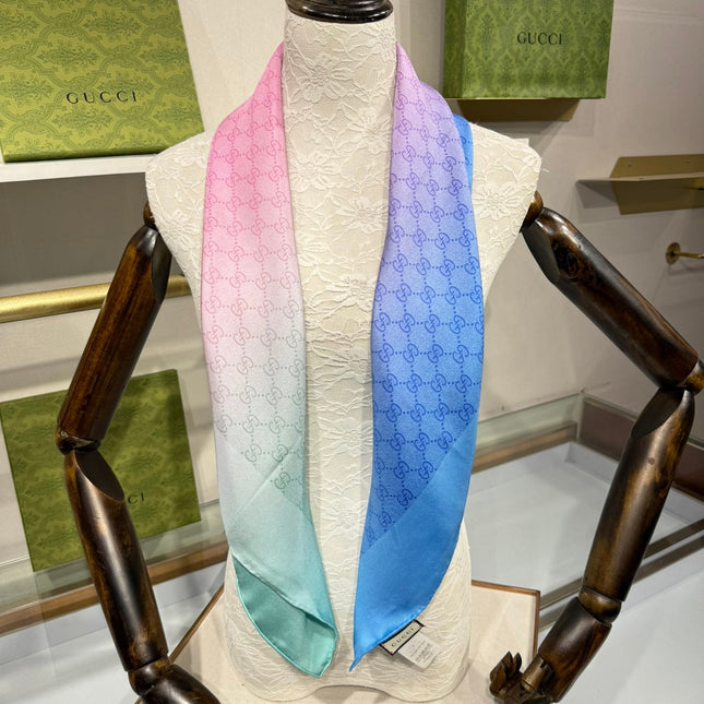 GUCCI 25S SCARF 90 IN SILK 737221