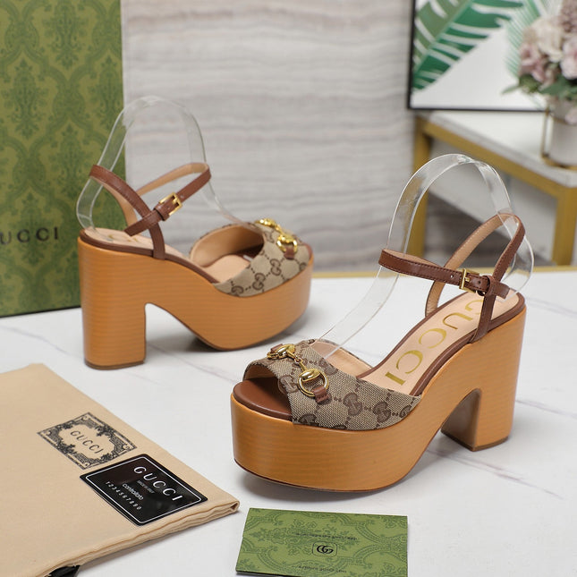 GG HORSEBIT WEDGE SANDAL IN BROWN MONOGRAM JACQUARD FABRIC AND SHEEPSKIN LINING