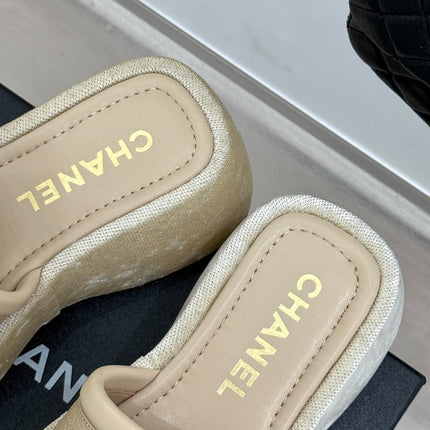 PLATFORM SLIPPERS IN CAMEL BEIGE LAMBSKIN